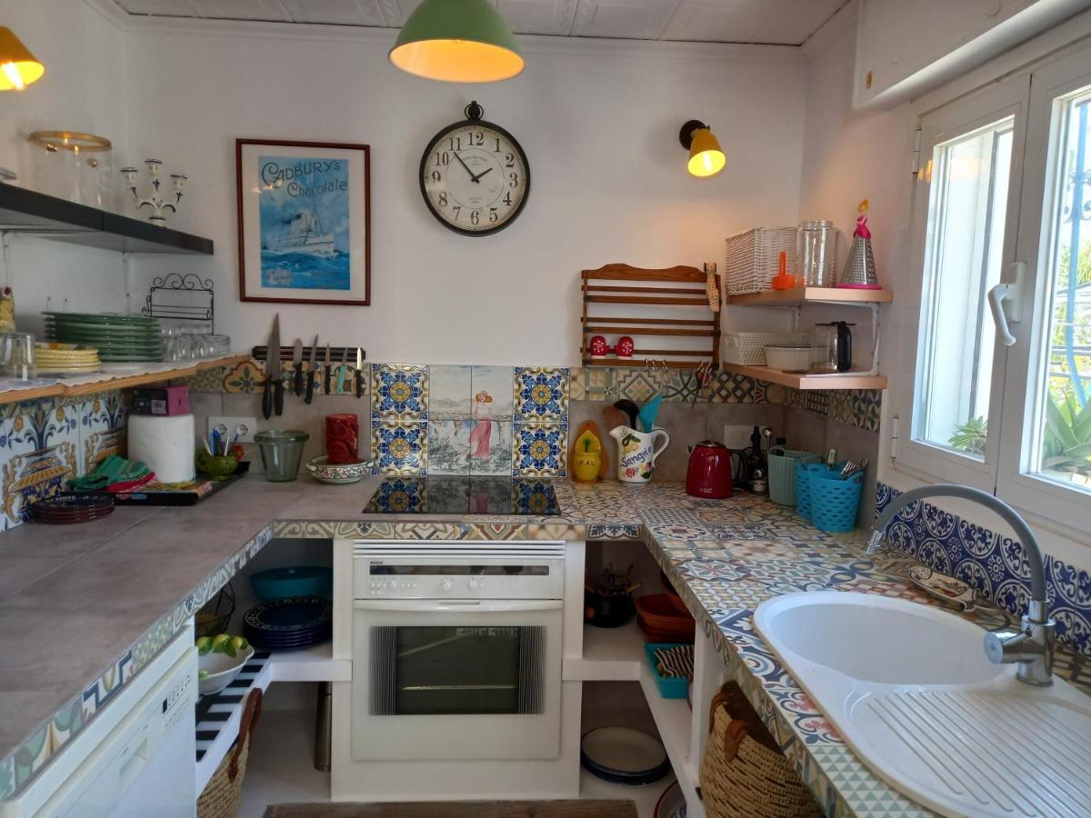 Stylish Family Villa, Near Beach,prive Parking,wifi Villa *