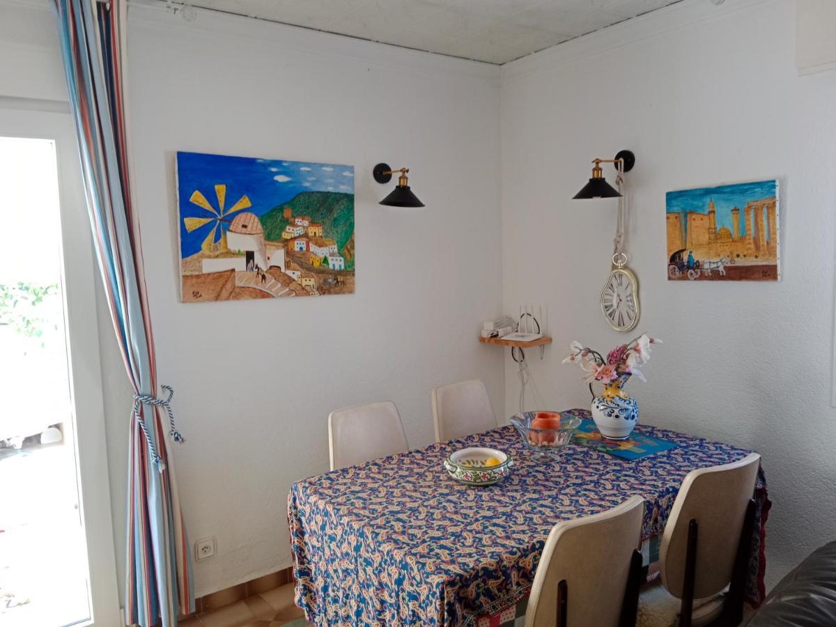 Stylish Family Villa, Near Beach,prive Parking,wifi Villa