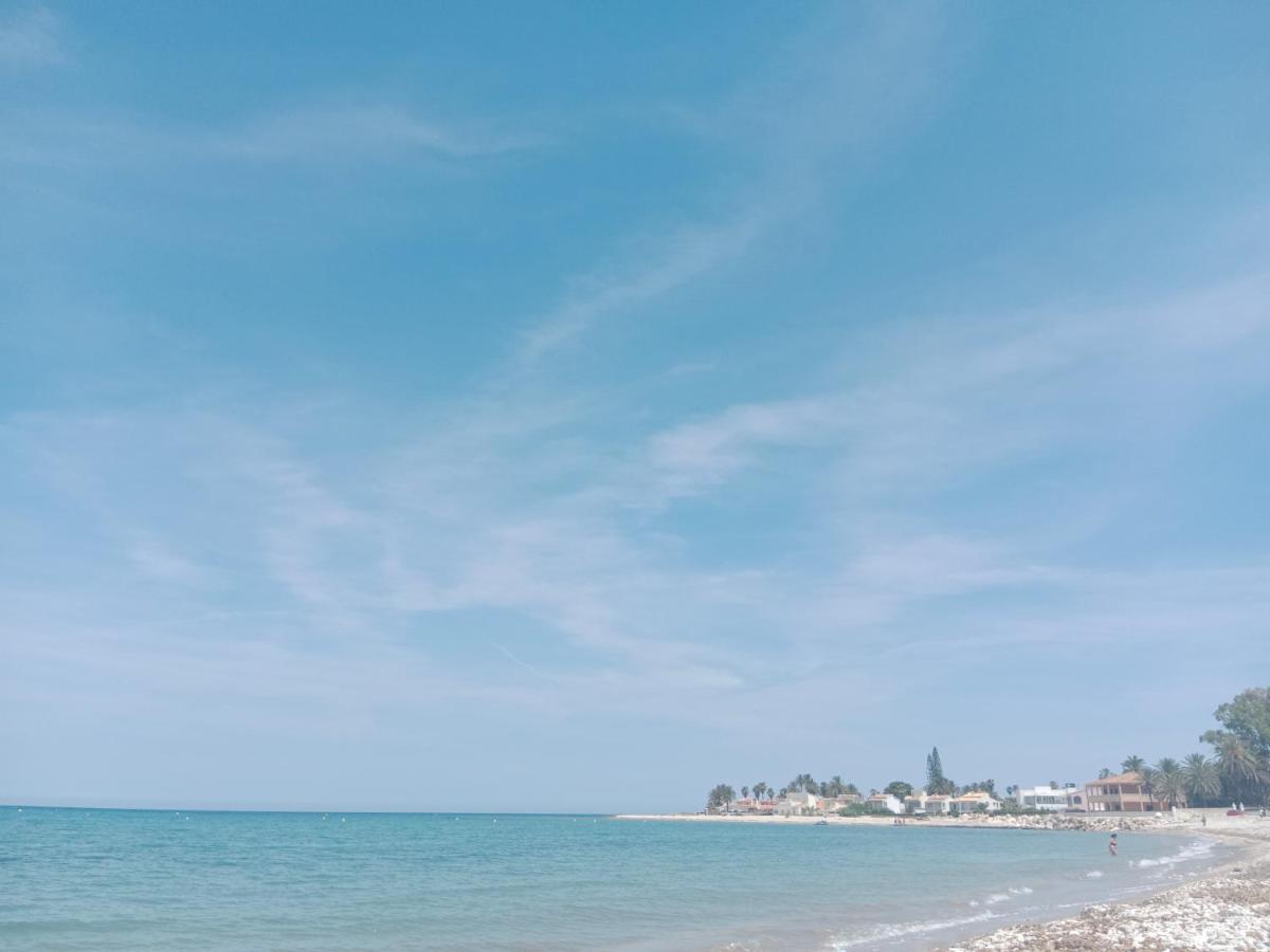 Stylish Family Villa, Near Beach,prive Parking,wifi *