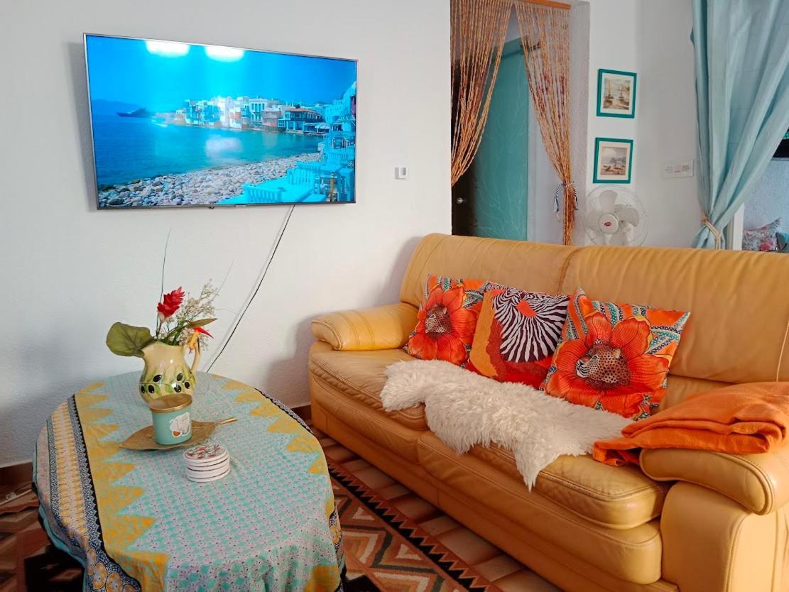Stylish Family Villa, Near Beach,prive Parking,wifi