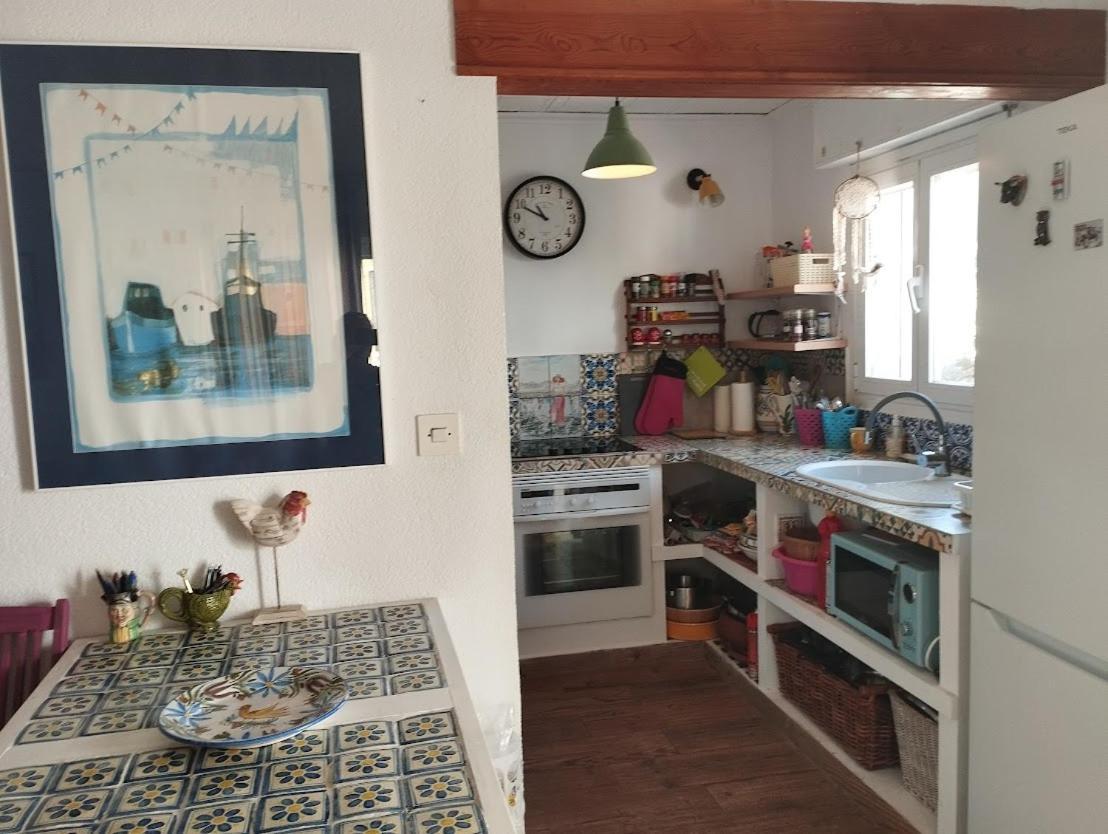 Stylish Family Villa, Near Beach,prive Parking,wifi *
